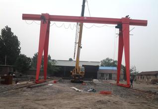 胶州起重机安装现场