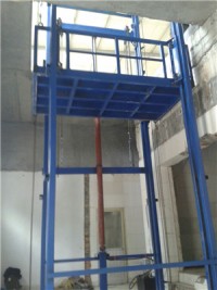 福建超市导轨式升降平台