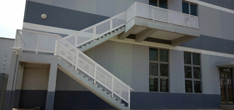 冲孔板护栏