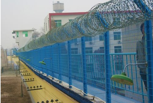 【图文】围栏网规格_边坡防护网是否能阻止山体滑坡的发生？